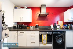 Kitchen- click for photo gallery